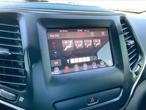 Used 2020 Jeep Cherokee Latitude image 26