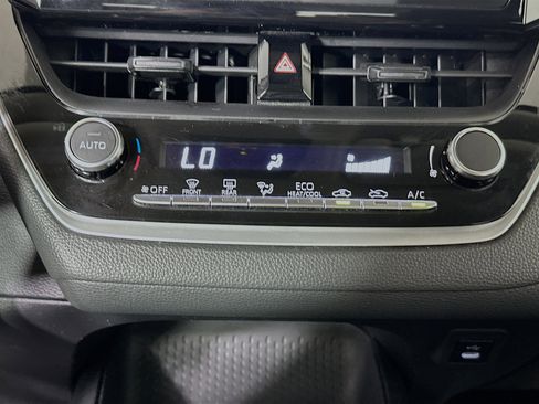 Used 2023 Toyota Corolla LE image 22