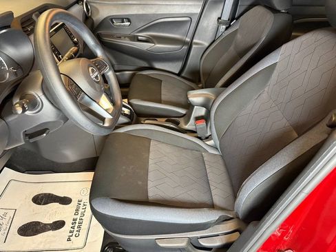 Used 2024 Nissan Versa SV w/ Trunk Package image 17