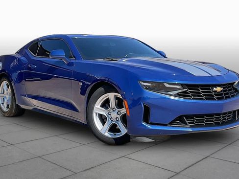 Used 2020 Chevrolet Camaro LT RWD image 3