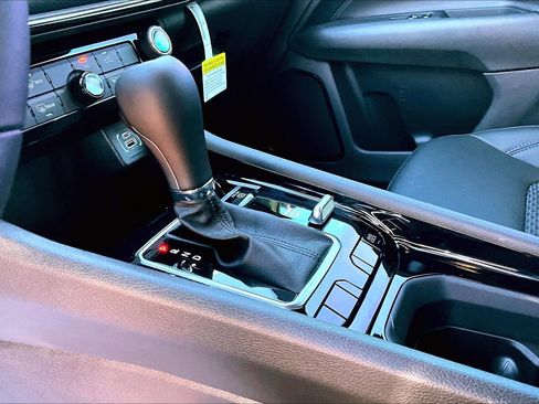 New 2026 Jeep Compass Latitude AWD/4WD image 21