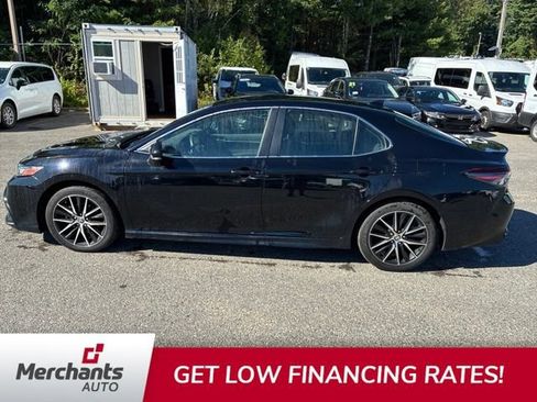 Used 2024 Toyota Camry SE FWD image 8