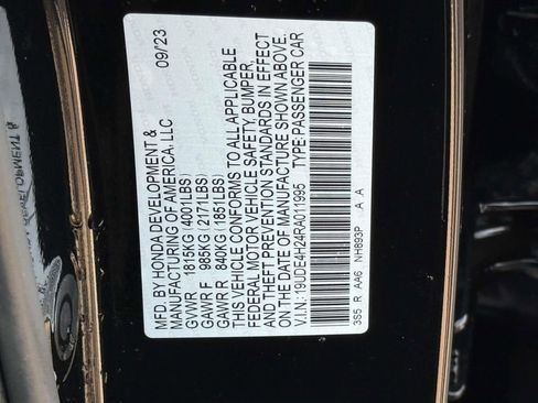 Used 2024 Acura Integra image 30