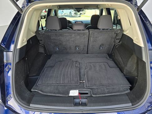 Used 2025 Nissan Rogue SV FWD image 12