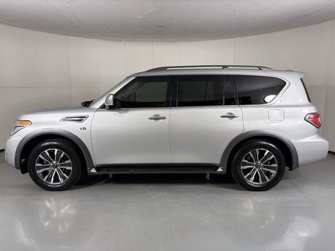 Used 2020 Nissan Armada SL w/ Premium Package AWD/4WD image 4