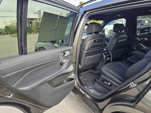 Used 2025 BMW X7 M60i w/ Executive Package image 17