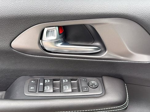 New 2026 Chrysler Voyager LX image 14