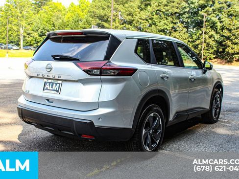 Used 2025 Nissan Rogue SV FWD image 6
