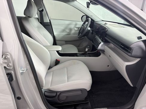 Used 2025 Hyundai Kona SEL FWD image 23