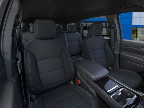 New 2026 Chevrolet Traverse LT image 16