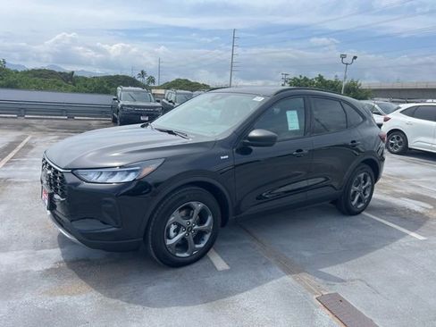 New 2025 Ford Escape ST-Line w/ Equipment Group 301A image 3