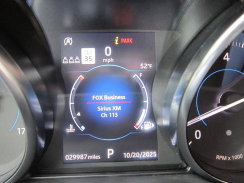 Used 2019 Jaguar F-PACE Premium image 26