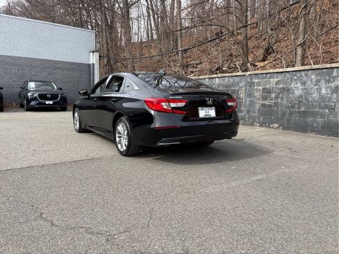 Used 2018 Honda Accord LX image 10