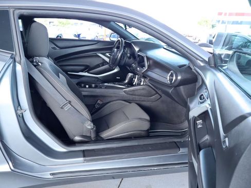 Used 2019 Chevrolet Camaro LT w/ Technology Package RWD image 31