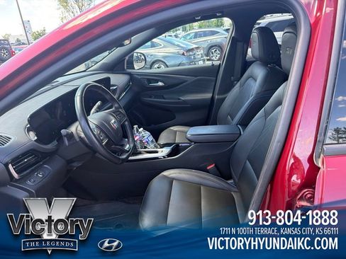 Used 2024 Buick Envista Sport Touring w/ Convenience I Package FWD image 9