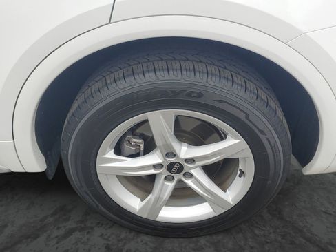 Used 2022 Audi Q5 2.0T Premium w/ Convenience Package image 5