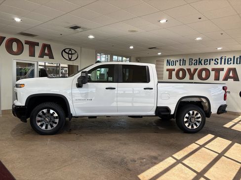 Used 2024 Chevrolet Silverado 2500 Custom w/ Custom Value Package RWD image 7
