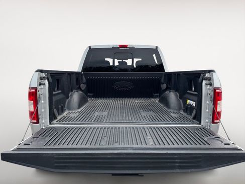 Used 2019 Ford F150 XLT w/ Equipment Group 302A Luxury AWD/4WD image 5