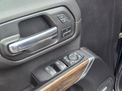 Used 2023 Chevrolet Silverado 3500 High Country image 21