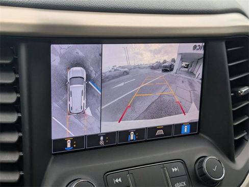 Used 2021 GMC Acadia Denali w/ Denali Technology Package image 23