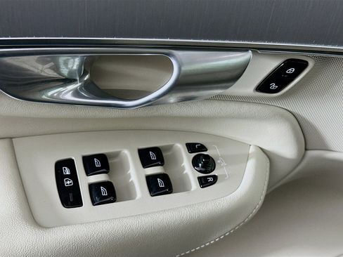 Used 2024 Volvo XC90 B5 Core w/ Protection Package Premier image 15