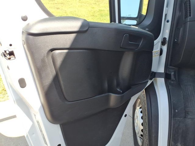 Used 2025 RAM ProMaster 2500 w/ Convenience Group FWD image 11