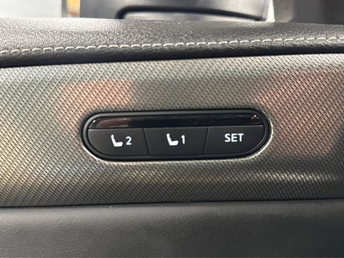 Used 2023 INFINITI QX60 Luxe AWD/4WD image 16