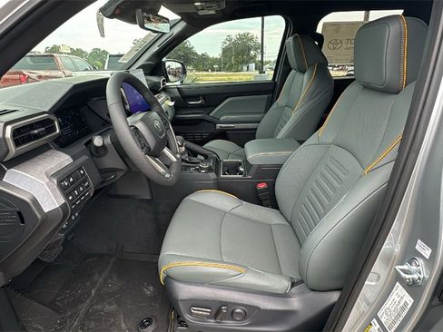 New 2025 Toyota Tacoma Trailhunter image 18
