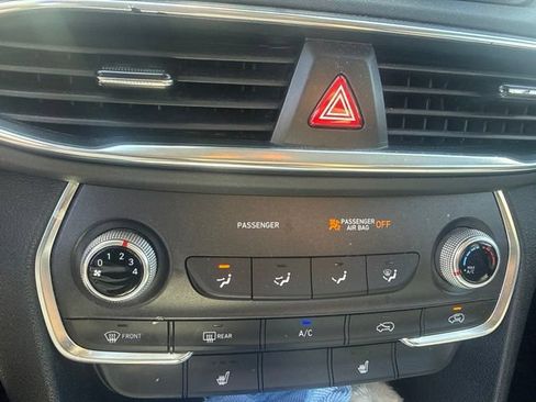 Used 2020 Hyundai Santa Fe SEL FWD image 18
