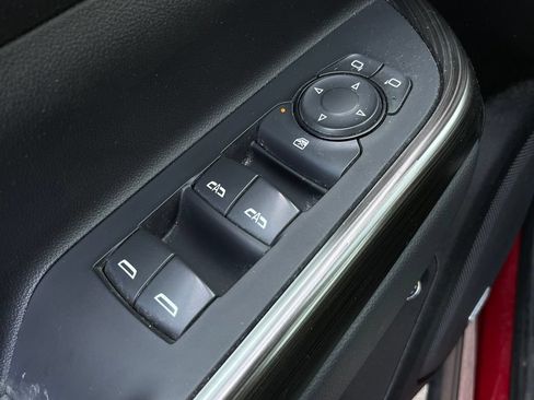 Used 2023 GMC Acadia SLT w/ Elevation Edition FWD image 12
