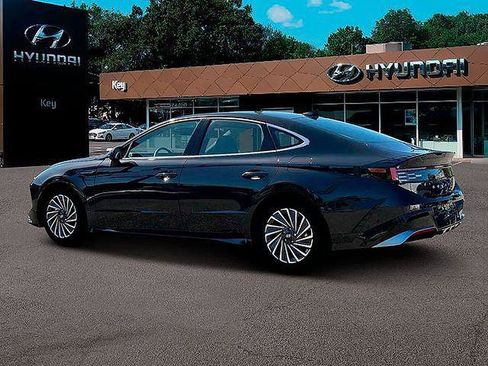New 2025 Hyundai Sonata Limited FWD image 5