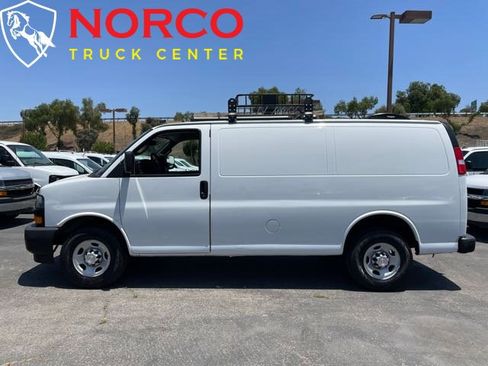Used 2018 Chevrolet Express 2500 image 10