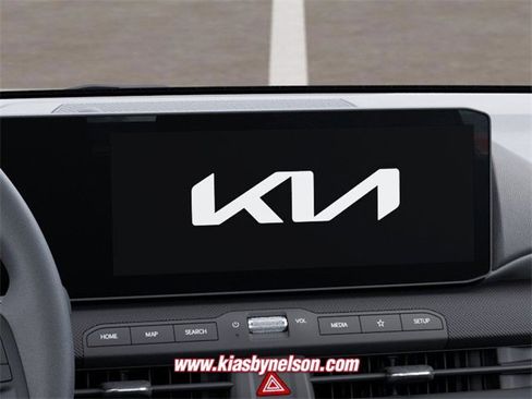 New 2025 Kia K4 LXS image 20