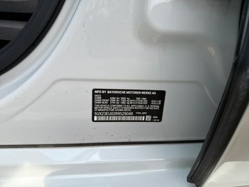 Used 2024 BMW X5 xDrive40i w/ M Sport Package image 35