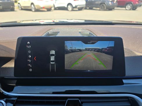 Used 2018 BMW M550i xDrive AWD/4WD image 10