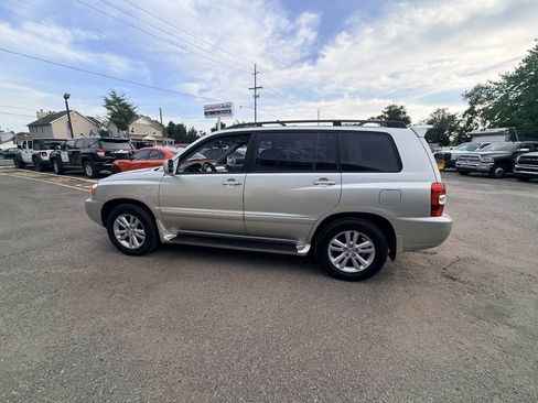 Used 2006 Toyota Highlander Limited AWD/4WD image 30