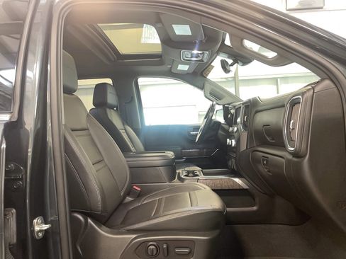 Used 2022 GMC Sierra 1500 Denali w/ Denali Reserve Package image 8
