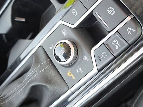Used 2023 Kia Sorento SX AWD/4WD image 40