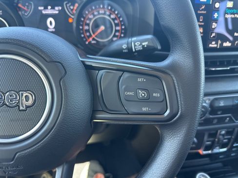 New 2025 Jeep Gladiator Sport image 66