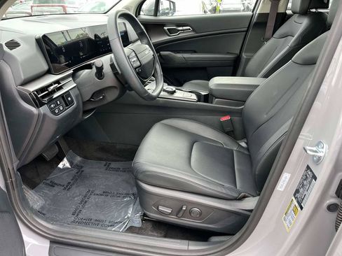 Certified 2026 Kia Sportage EX AWD/4WD image 16