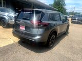 Used 2024 Nissan Rogue SV image 6