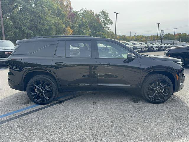 New 2027 Chevrolet Traverse RS w/ LPO, Floor Liner Package AWD/4WD image 14