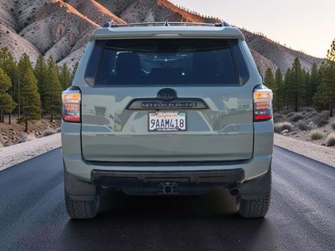 Used 2022 Toyota 4Runner TRD Off-Road Premium AWD/4WD image 6
