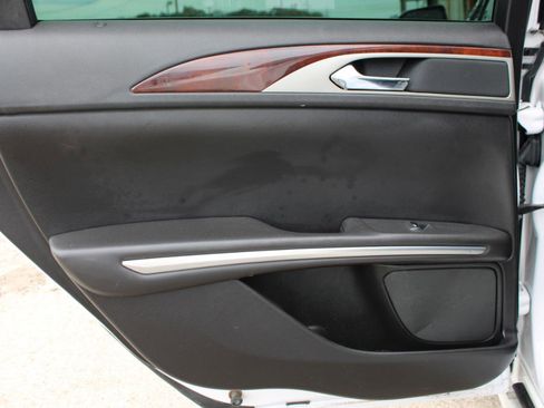 Used 2014 Lincoln MKZ AWD image 36