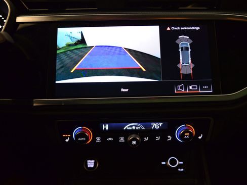 Certified 2025 Audi Q3 2.0T Premium w/ Convenience Package image 30