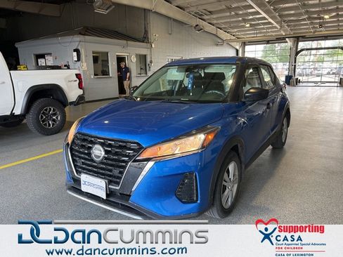 Used 2021 Nissan Kicks S FWD image 1