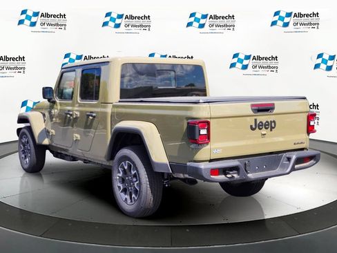 New 2026 Jeep Gladiator Sport AWD/4WD image 3