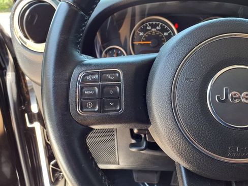 Used 2016 Jeep Wrangler Unlimited Sahara AWD/4WD image 13