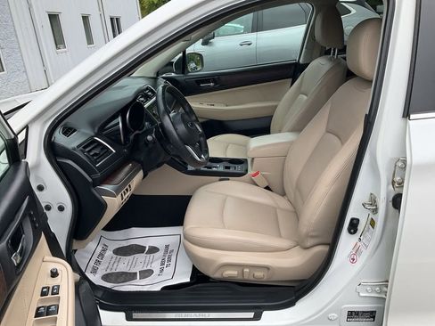 Used 2019 Subaru Outback 2.5i Limited w/ Popular Package #2 image 2