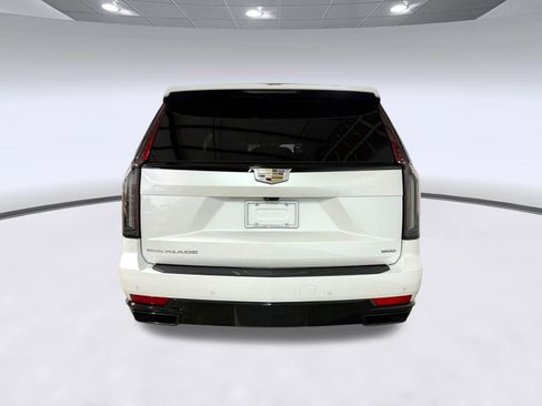 Certified 2023 Cadillac Escalade ESV Sport Platinum AWD/4WD image 9